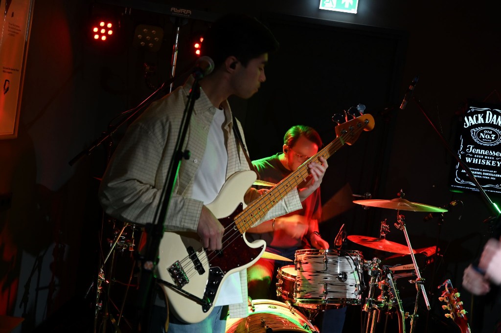 ../Images/10 jaar Ro's Barbershop 043.jpg